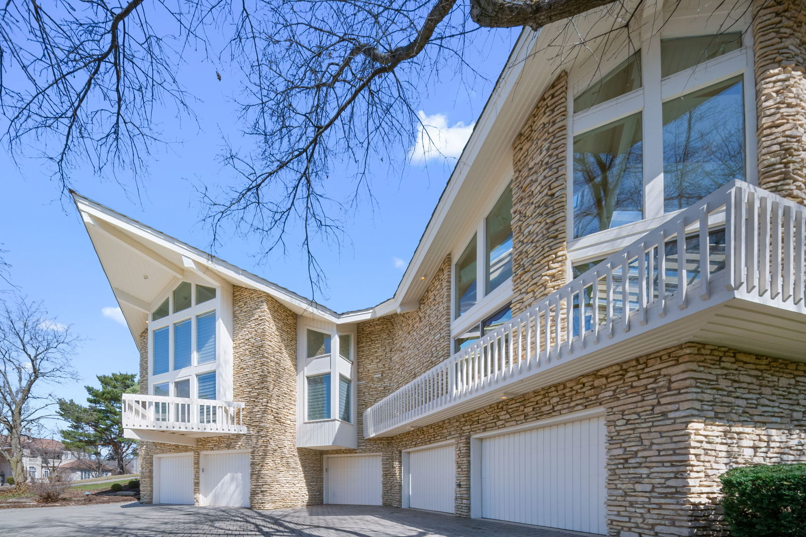 1916 Midwest Club Parkway Oak Brook IL 60523