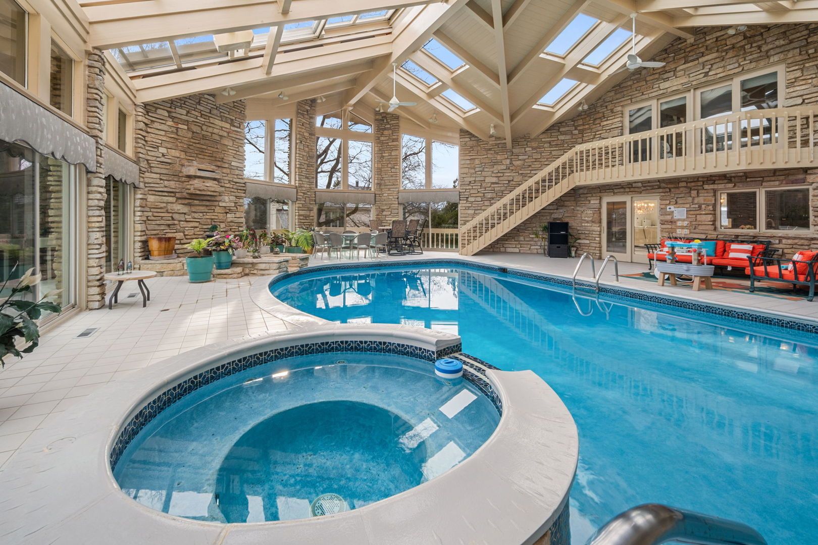 1916 Midwest Club Parkway Oak Brook IL 60523