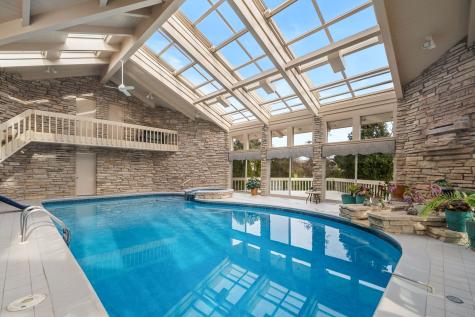 1916 Midwest Club Parkway Oak Brook IL 60523