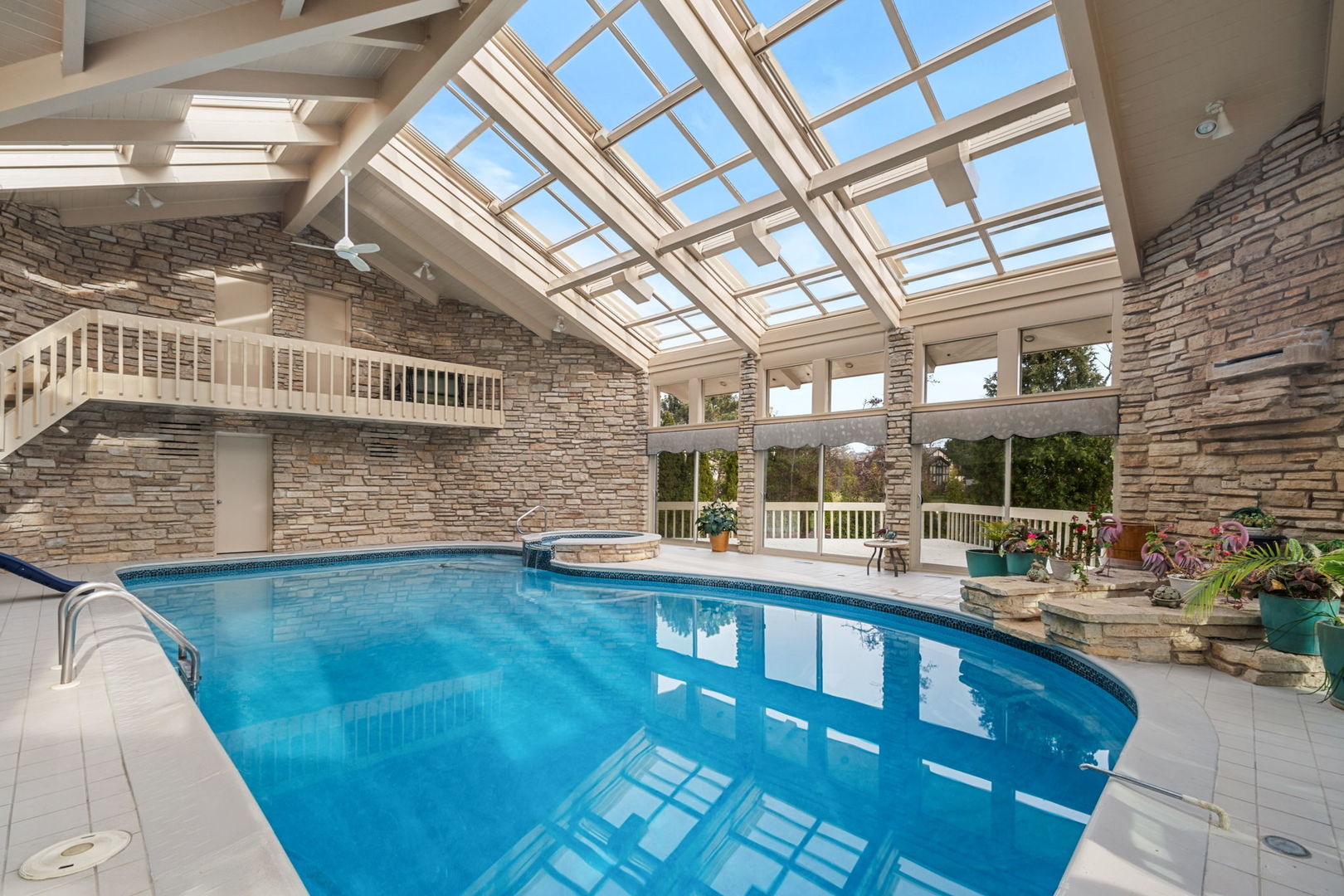 1916 Midwest Club Parkway Oak Brook IL 60523