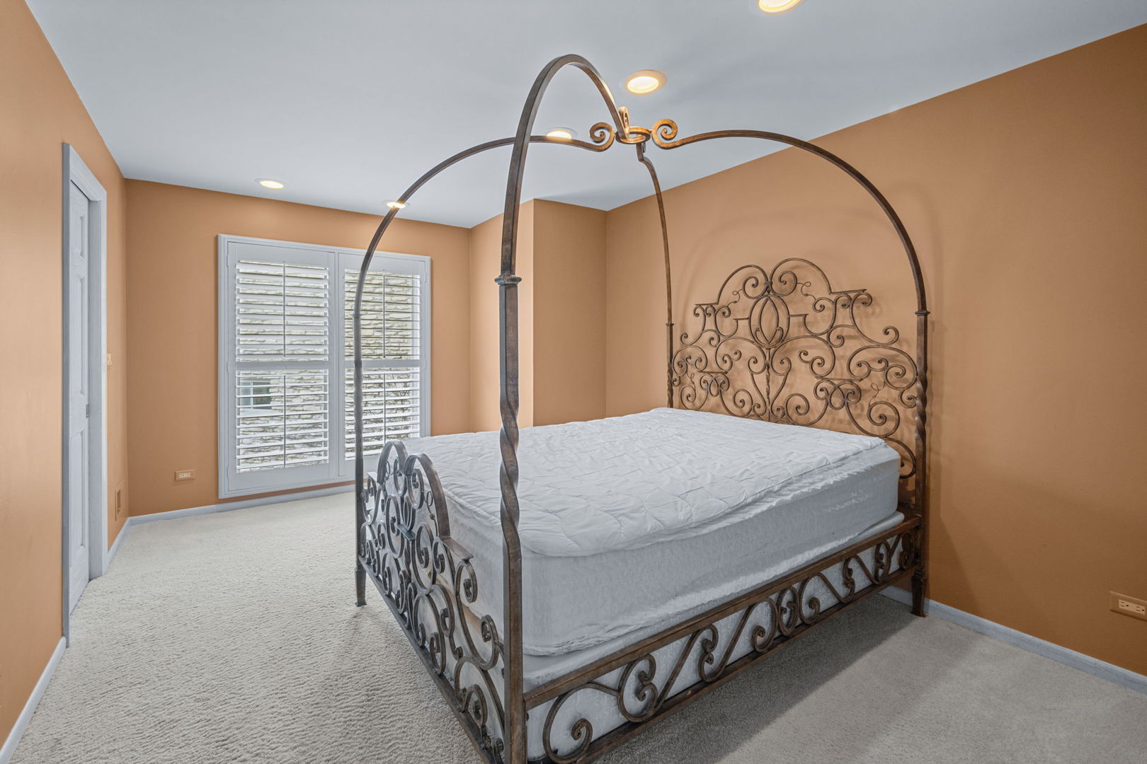 1916 Midwest Club Parkway Oak Brook IL 60523