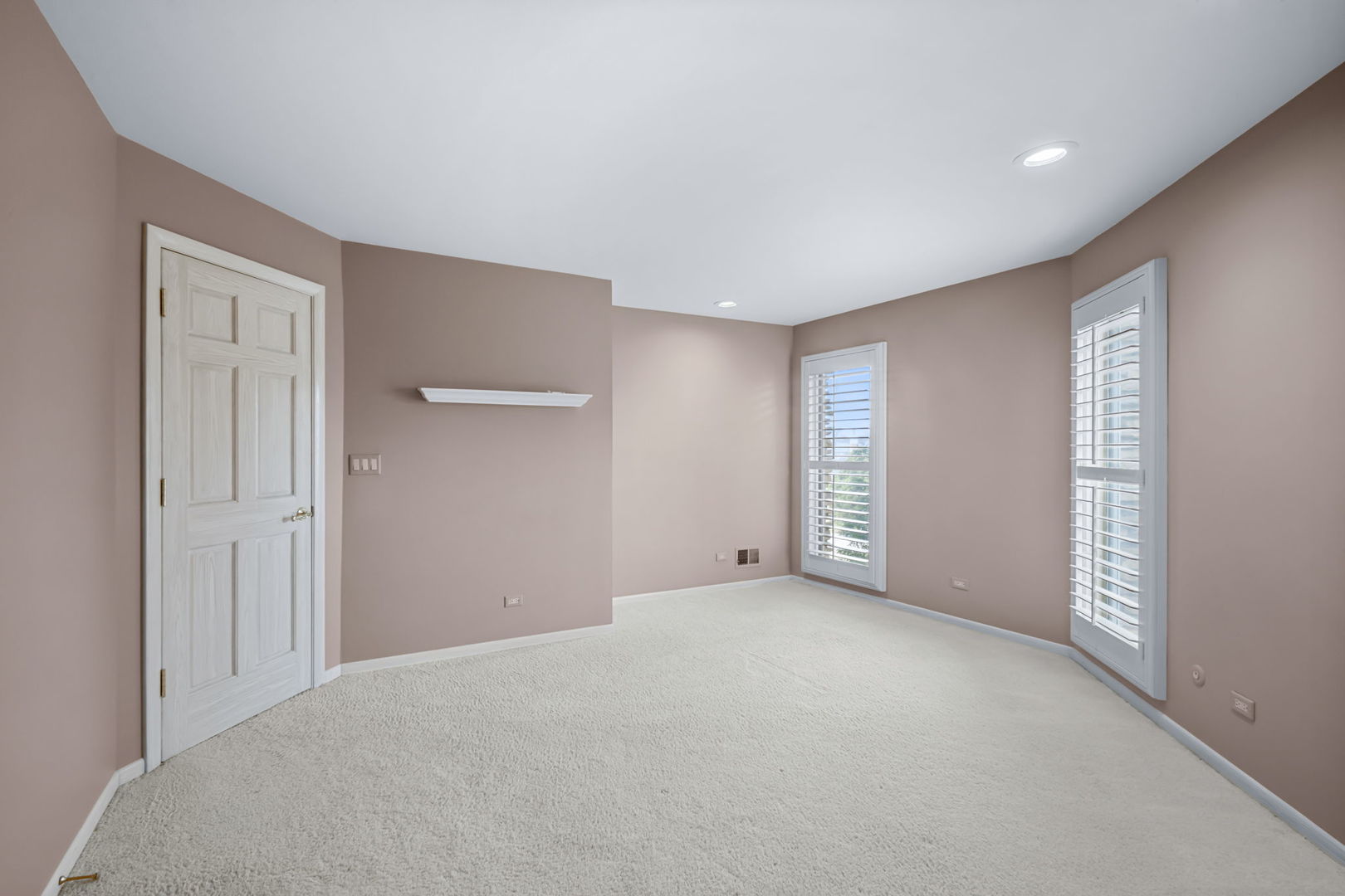 1916 Midwest Club Parkway Oak Brook IL 60523
