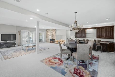 1916 Midwest Club Parkway Oak Brook IL 60523