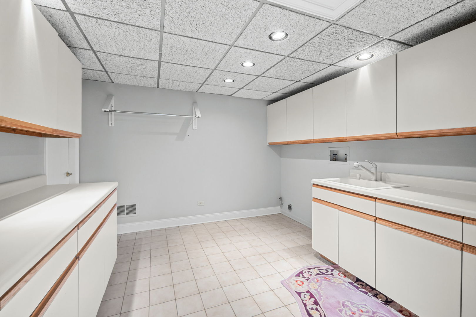 1916 Midwest Club Parkway Oak Brook IL 60523