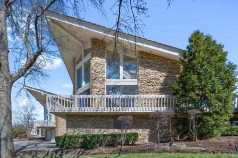 1916 Midwest Club Parkway Oak Brook IL 60523