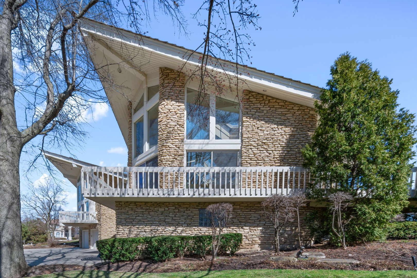 1916 Midwest Club Parkway Oak Brook IL 60523