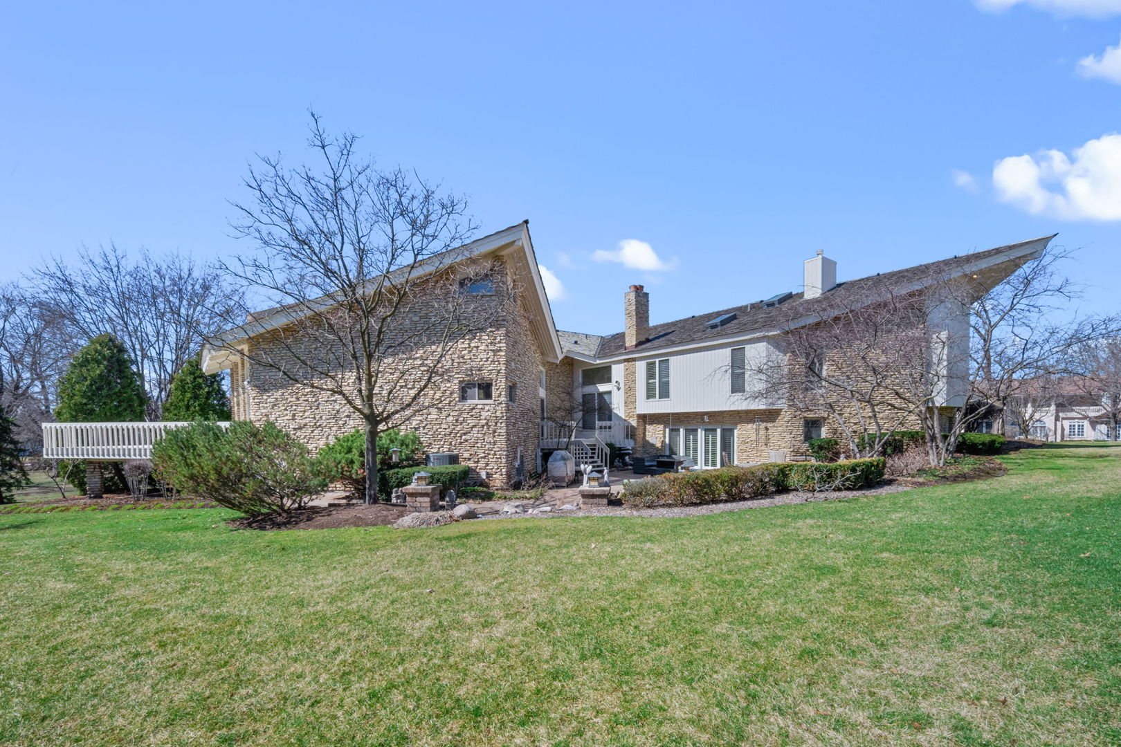 1916 Midwest Club Parkway Oak Brook IL 60523