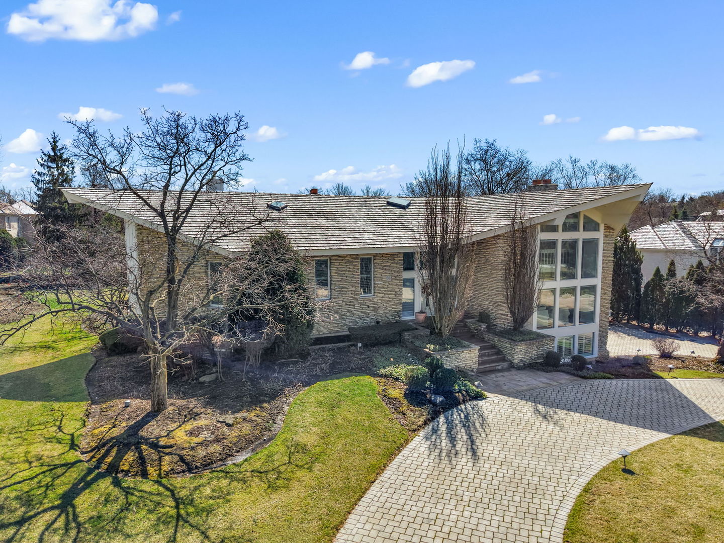 1916 Midwest Club Parkway Oak Brook IL 60523