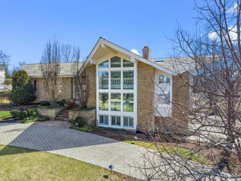 1916 Midwest Club Parkway Oak Brook IL 60523