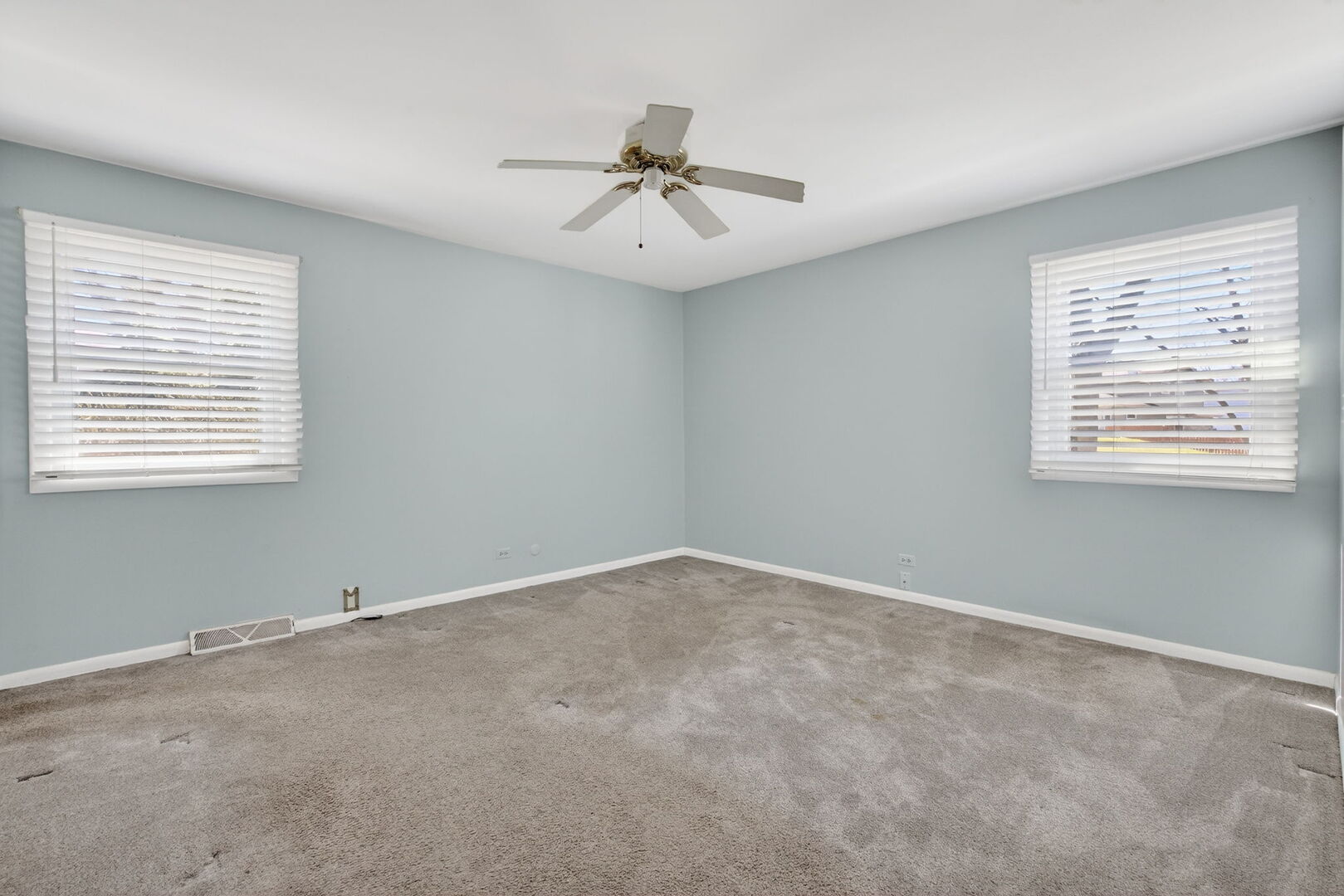 6 Charlestown Court Bolingbrook IL 60440