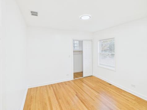 10036 South Saint Lawrence Avenue Chicago IL 60628
