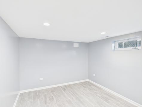 10036 South Saint Lawrence Avenue Chicago IL 60628