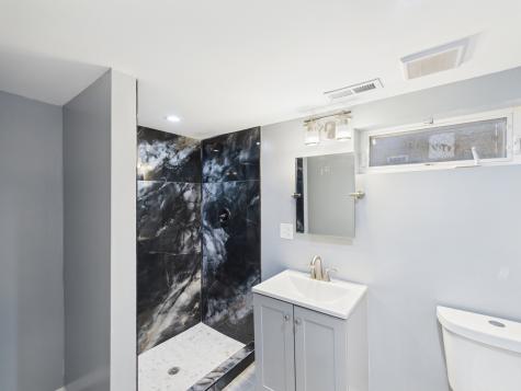 10036 South Saint Lawrence Avenue Chicago IL 60628