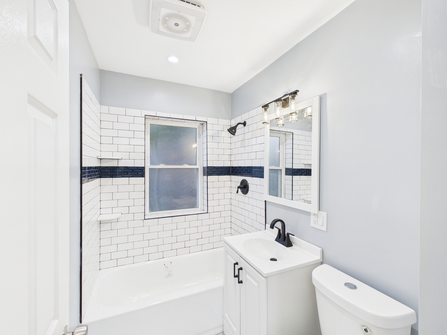 10036 South Saint Lawrence Avenue Chicago IL 60628