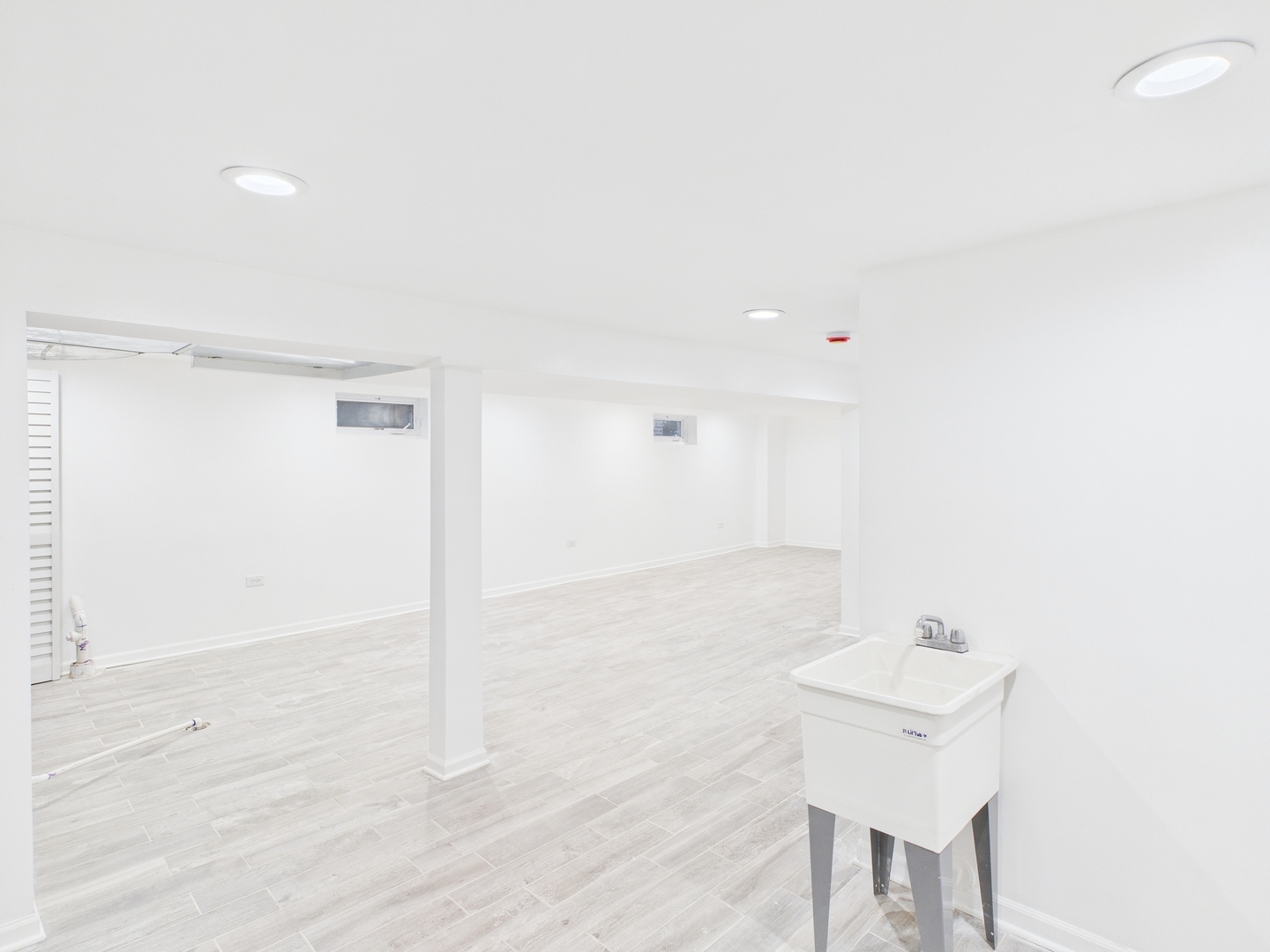 10036 South Saint Lawrence Avenue Chicago IL 60628