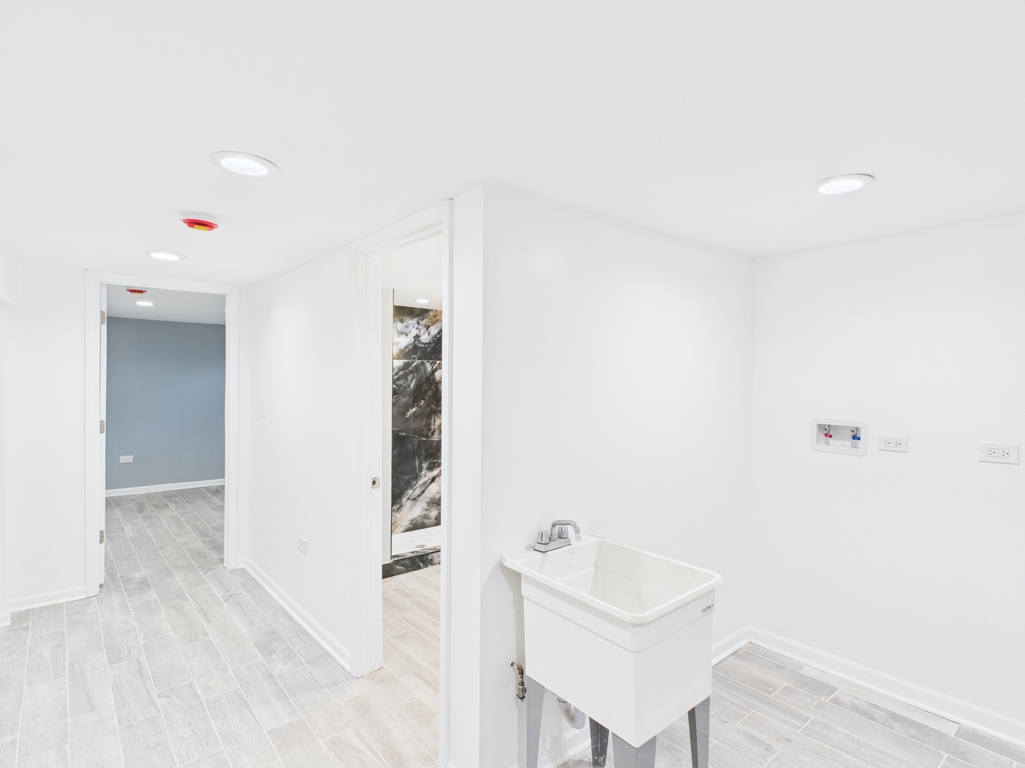 10036 South Saint Lawrence Avenue Chicago IL 60628