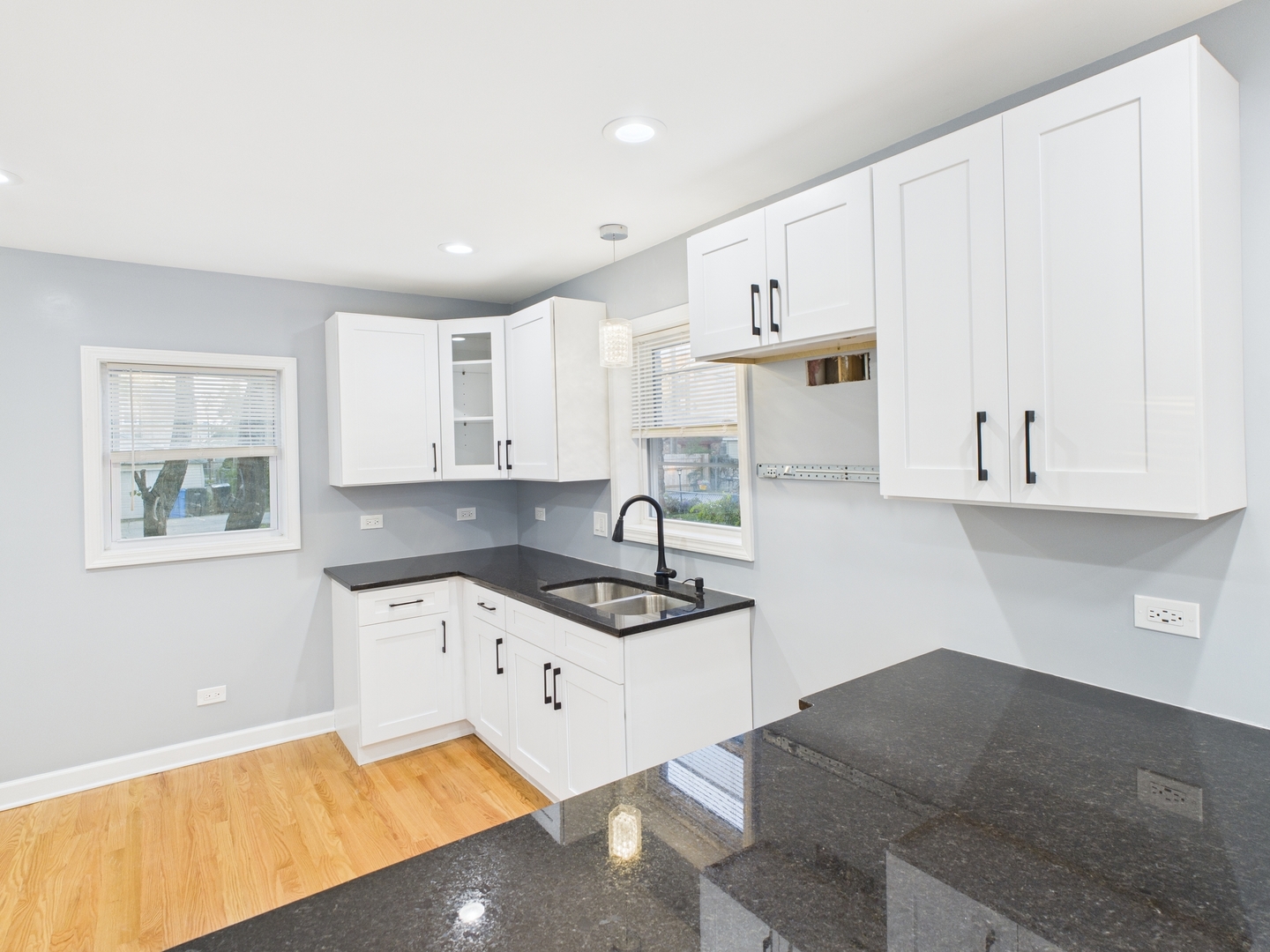 10036 South Saint Lawrence Avenue Chicago IL 60628