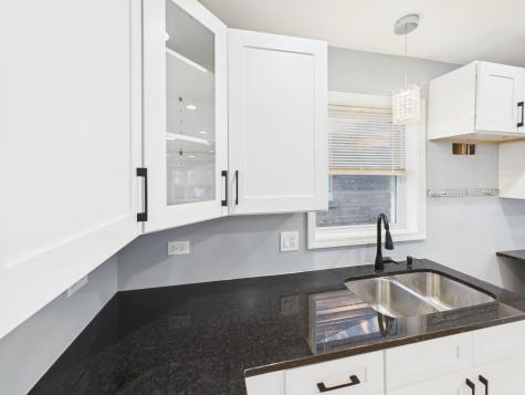 10036 South Saint Lawrence Avenue Chicago IL 60628