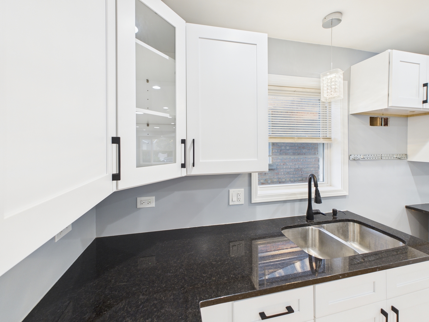 10036 South Saint Lawrence Avenue Chicago IL 60628