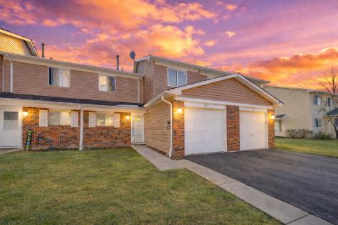 454 Esselen Court Carol Stream IL 60188