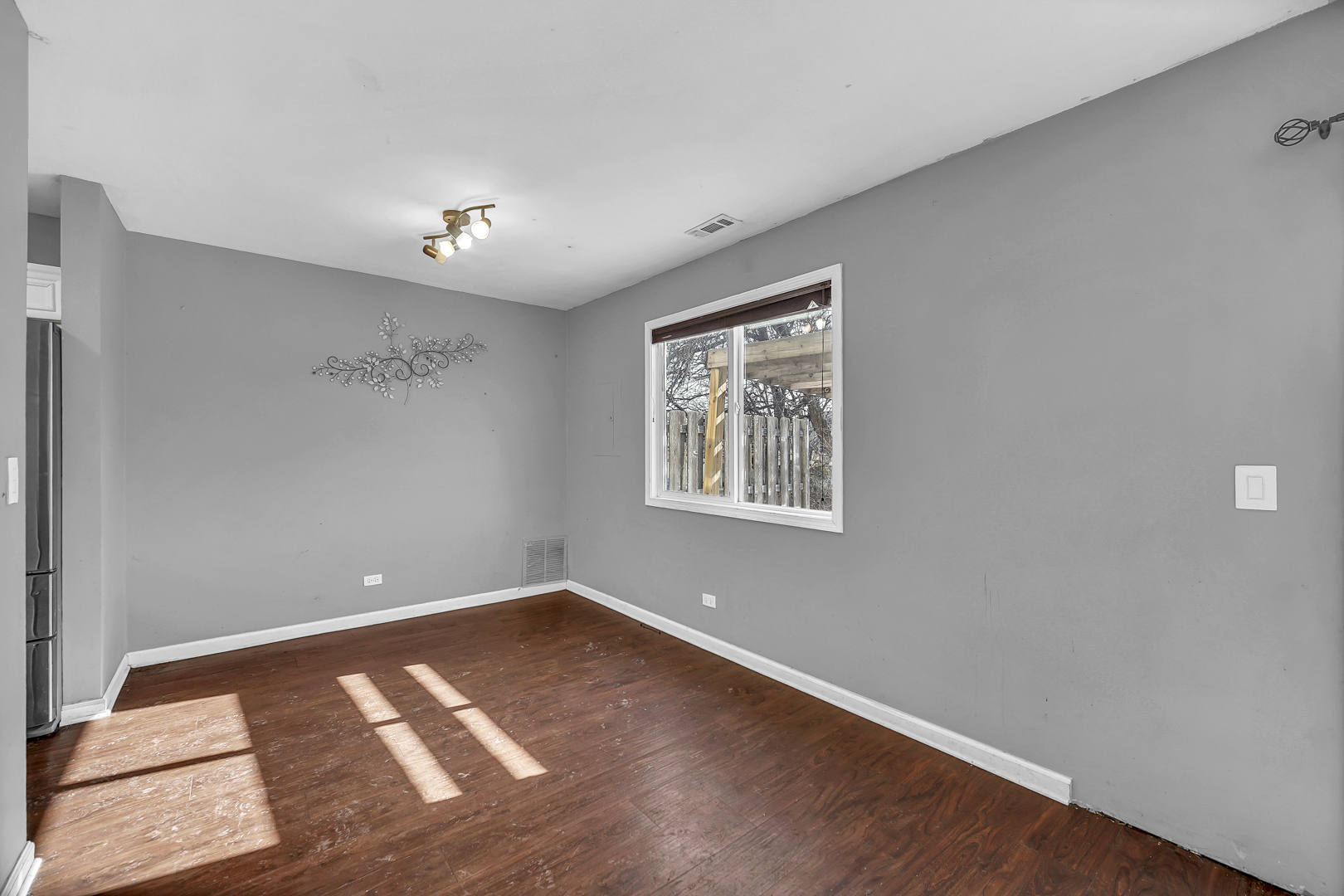 454 Esselen Court Carol Stream IL 60188