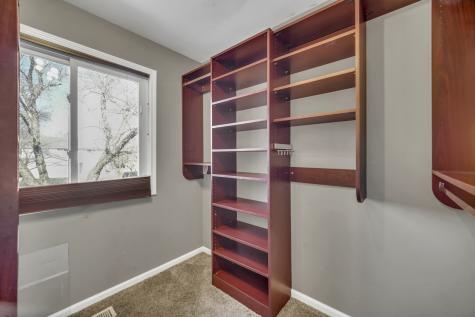 454 Esselen Court Carol Stream IL 60188