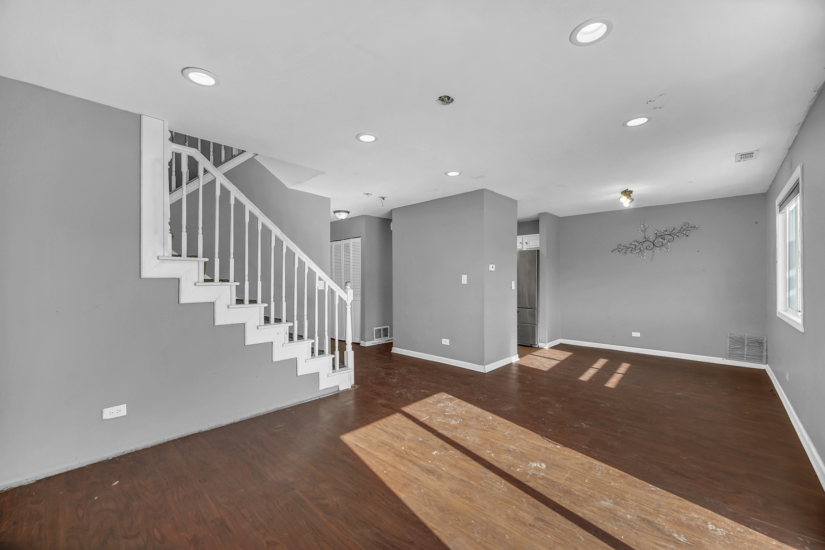 454 Esselen Court Carol Stream IL 60188