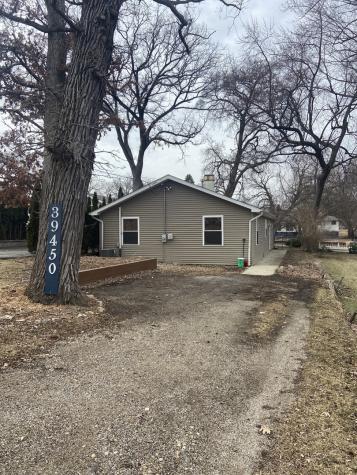 39450 North Circle Avenue Antioch IL 60002