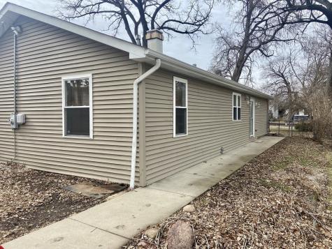 39450 North Circle Avenue Antioch IL 60002