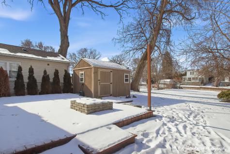 39450 North Circle Avenue Antioch IL 60002