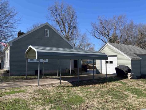 2415 Larch Road Quincy IL 62301