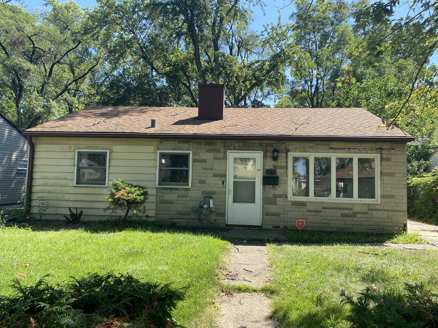 16775 Artesian Avenue Hazel Crest IL 60429
