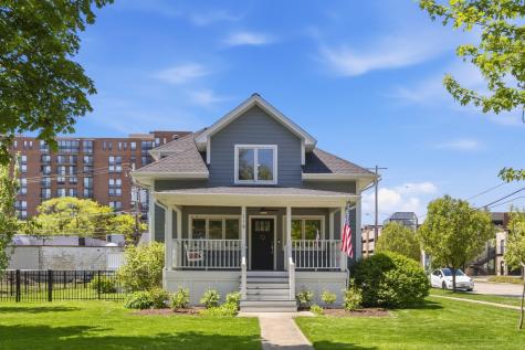 116 North Pine Avenue Arlington Heights IL 60004
