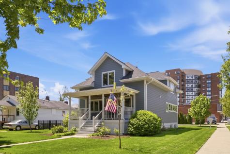 116 North Pine Avenue Arlington Heights IL 60004