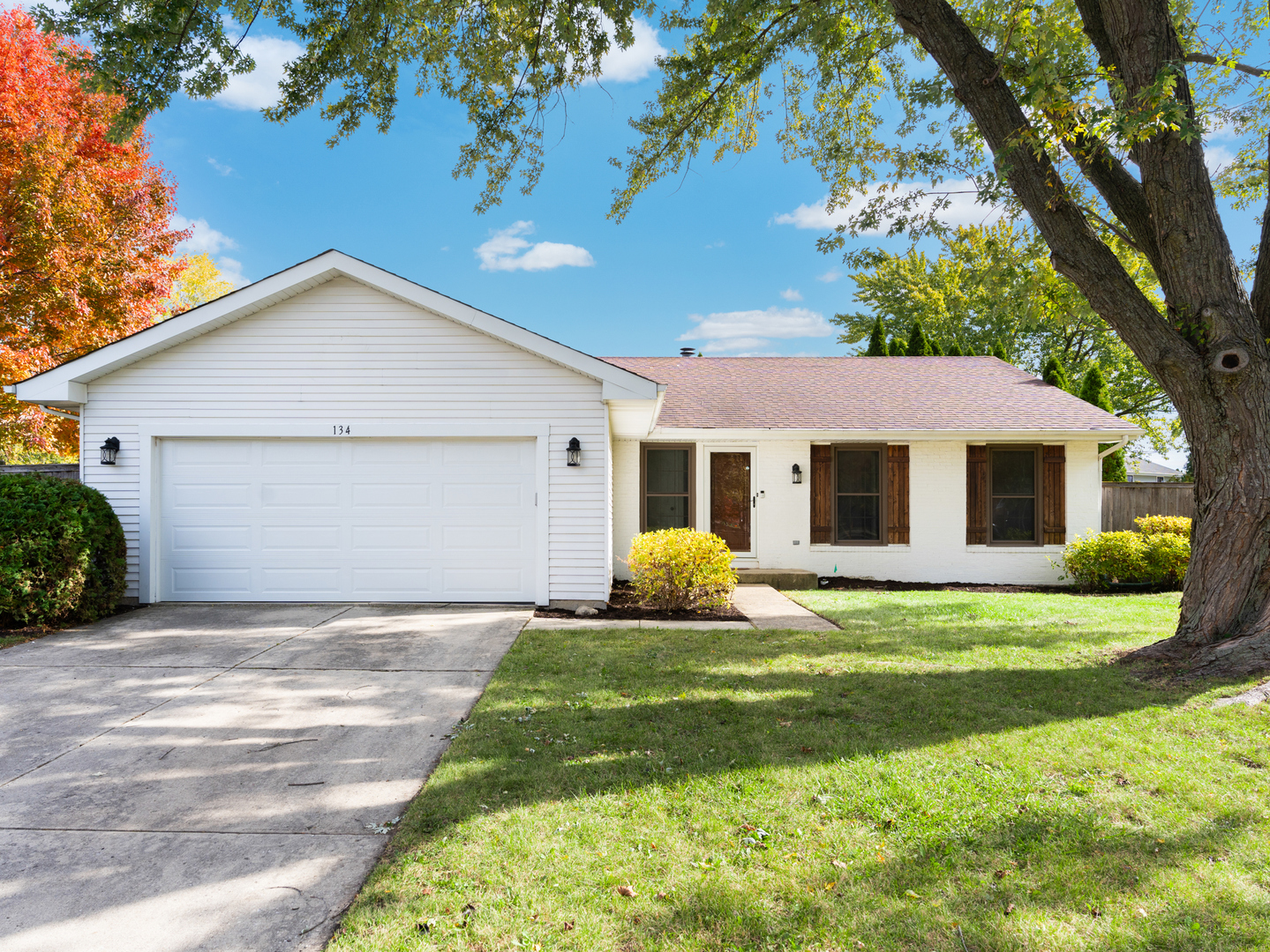 134 South Whispering Hills Drive Naperville IL 60540