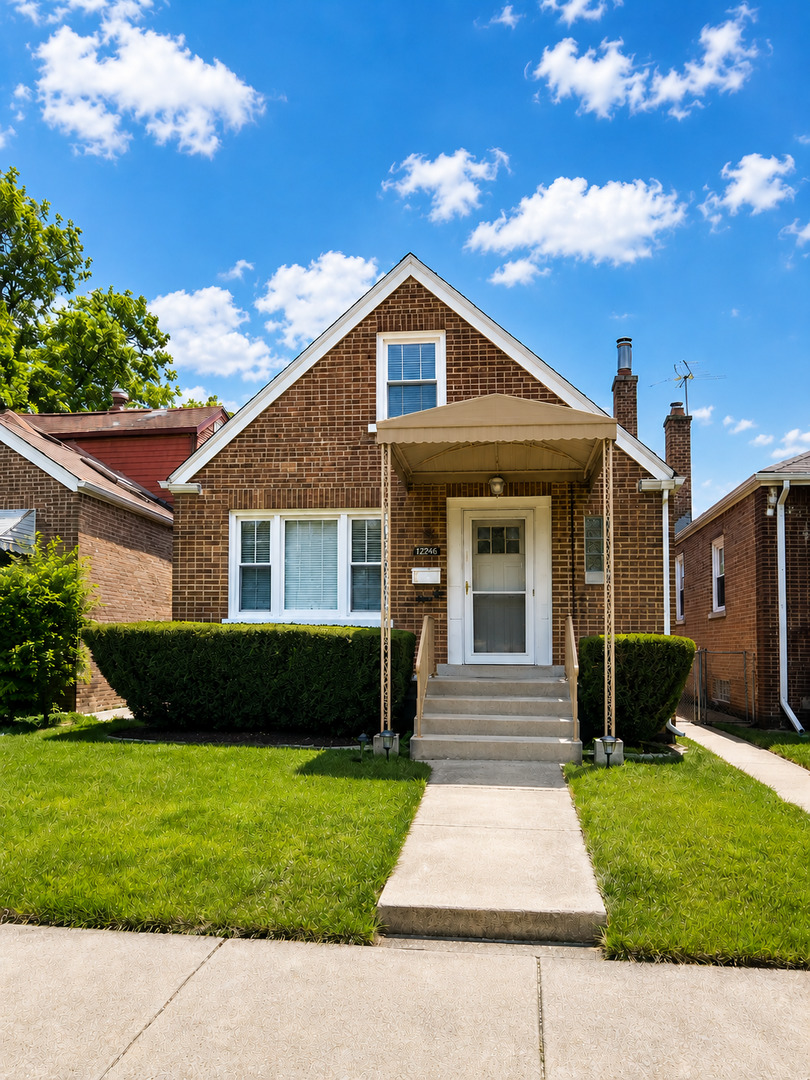 9755 South Maryland Avenue Chicago IL 60628