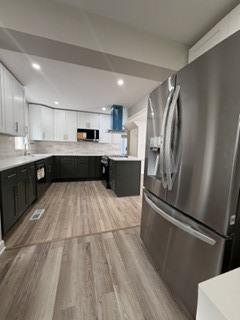 9755 South Maryland Avenue Chicago IL 60628