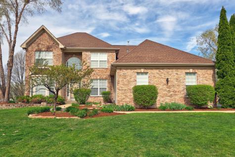 660 Saratoga Circle Algonquin IL 60102