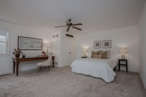702 Maple Lane Geneva IL 60134