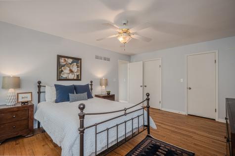 702 Maple Lane Geneva IL 60134