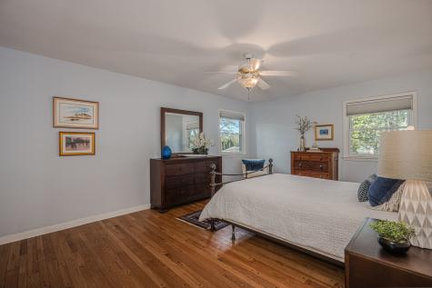 702 Maple Lane Geneva IL 60134