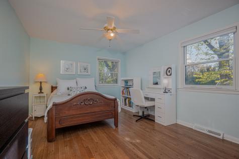 702 Maple Lane Geneva IL 60134