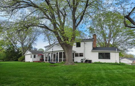 702 Maple Lane Geneva IL 60134