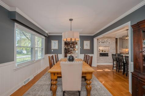 702 Maple Lane Geneva IL 60134