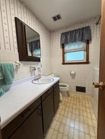 460 Dennis Avenue Bradley IL 60915