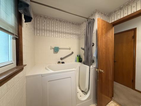 460 Dennis Avenue Bradley IL 60915