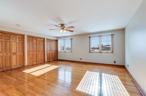 8732 West Surrey Park Palos Hills IL 60465