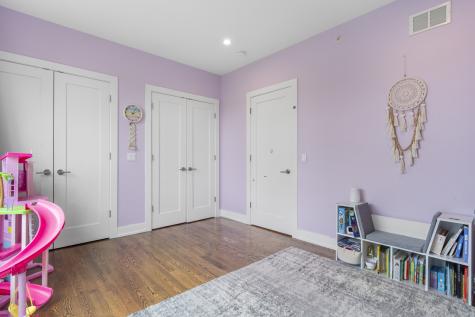 8277 North Wisner Street Niles IL 60714