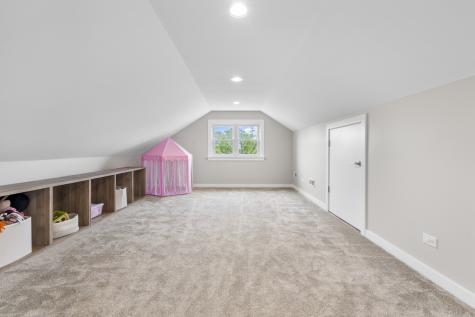 8277 North Wisner Street Niles IL 60714