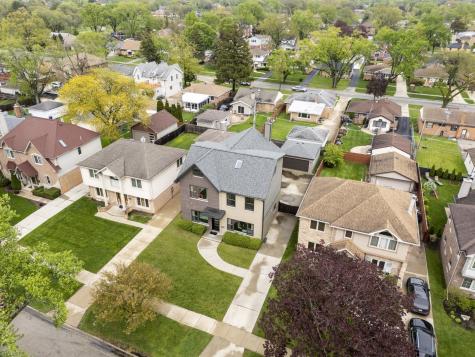 8277 North Wisner Street Niles IL 60714